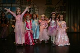 Fotoalbum_Kinderfasching2012_06.JPG