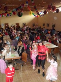 Fotoalbum_Kinderfasching2012_20.JPG