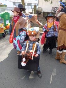 Fotoalbum_Faschingsumzug_2011_01b.jpg