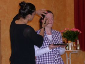 2013-04_Schminkworkshop_08.JPG