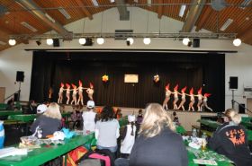 2015-03_DWK_SchneewittchenMix_Showtanzwettberb-Nidderau_02.JPG